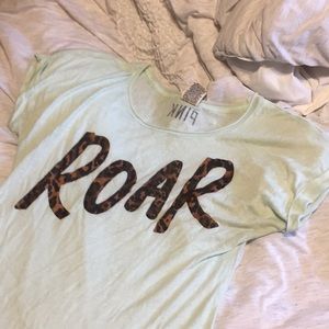 Adorable Victoria’s Secret top